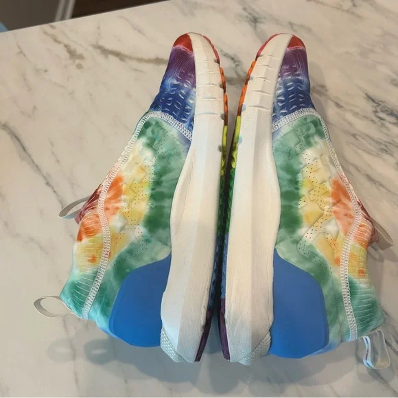Under Armour HOVR Unisex EUC Running Shoes Sizes: Men 12.5 Women 14 Rainbow Athletic Shoes